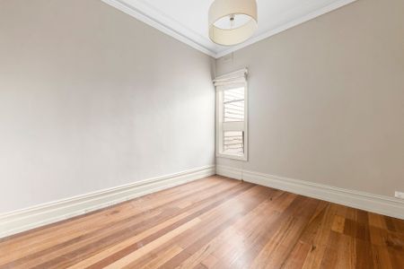 Brilliant Brunswick living in renovated terrace - Photo 3