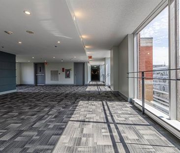 1225 Rue Notre Dame O. - Photo 1