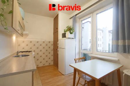 Pronájem bytu 1+1, ul. Křídlovická, Brno - střed, výborná dostupnost, sklep, balkon s výhledem do vnitrobloku - Photo 3