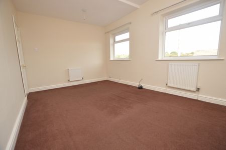 2 Bedroom Terraced House - Photo 5