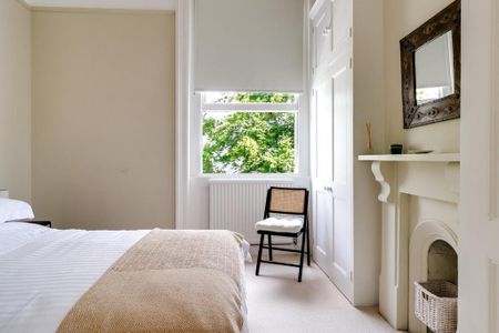 3 bedroom flat to rent - Photo 2