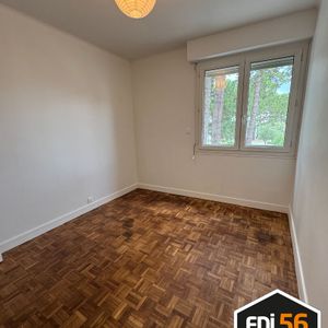 À LOUER - APPARTEMENT T3 RÉNOVÉ 66,98m2 - LORIENT (SECTEUR SCORFF / CENTRE-VILLE) - Photo 2