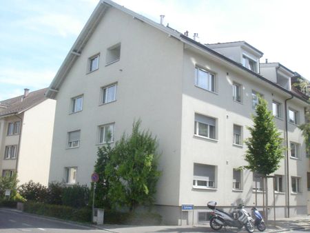 Schöne 3-Zimmer Dachwohnung mit Balkon an zentraler Lage in Riehen - Photo 3