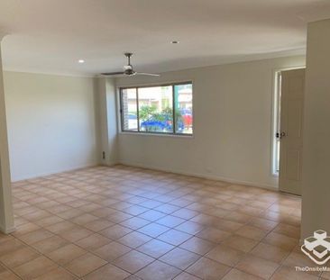 3-Bedroom Townhouse in Prime Deception Bay Location - Photo 1