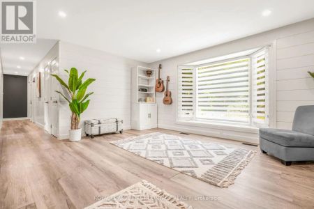 155 NAPIER STREET - Photo 2