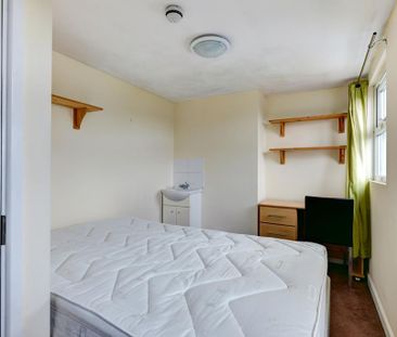 6 bedroom house to rent - Photo 3