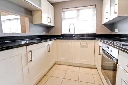 Off Langley Road - 2 bed Detached House... - Photo 4