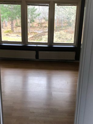 Västra vägen, Totebo - Foto 1