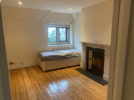 2 bed Flat in 35 Church Lane Backwell, Bristol, BS48 3PH - Photo 2