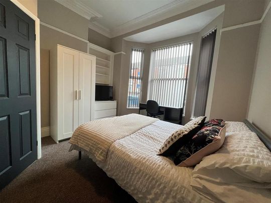 5 bedroom house share to rent - Photo 1