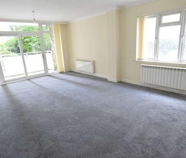 Buckingham Mansions, Bath Road, Bournemouth, BH1 - Photo 2