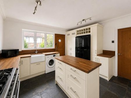 4 bedroom detached house to rent - Photo 5