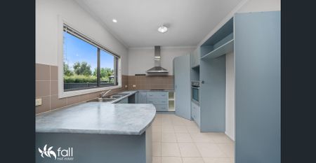 Bright and Sunny - Photo 2