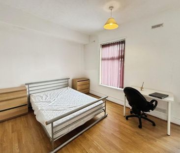 5 bedroom terraced house to rent - Photo 5