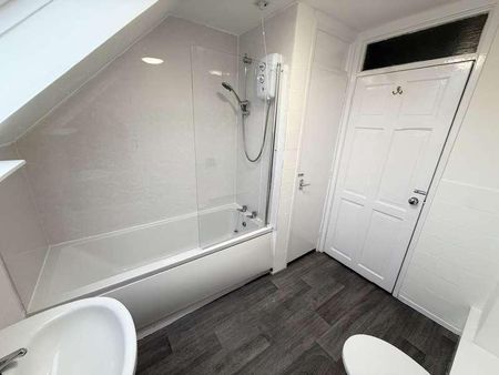 Frobisher Court, Old Hall, WA5 - Photo 5