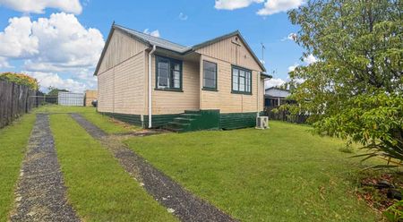 3 BEDROOMS, TOKOROA - Photo 5