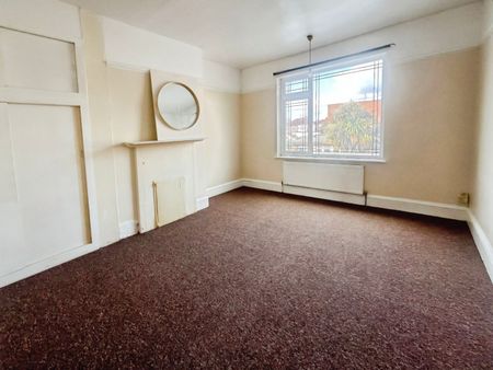 4 bedroom House To Let - Photo 4