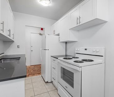 For Lease - 165 Colborne Avenue Unit# 405, Richmond Hill, Ontario - Photo 3