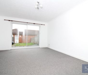 Colwyn Close, Stevenage, Hertfordshire - Photo 2