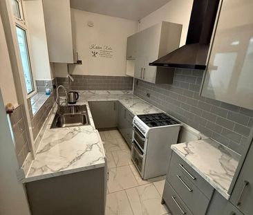 Room in a Shared House, Kenelm Road, B10 - Photo 5