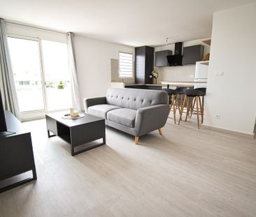 Location Appartement 3 pièces 58m² ST DENIS 97400 - Photo 3