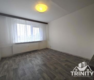 EXKLUZÍVNE - Na prenájom prerobená garsónka v Nových Zámkoch - Fotografia 4