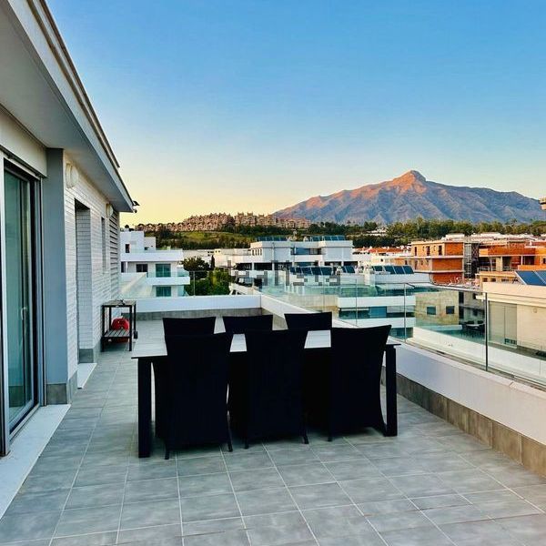 Alquiler de ático en Calle Miguel Delibes - Photo 1