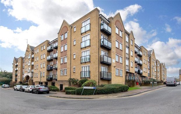 2 bedroom flat to rent - Photo 1