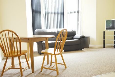 1 bedroom apartment to rent - Photo 2