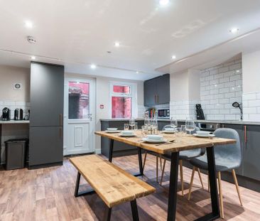 6 bedroom terraced house to rent - Photo 2