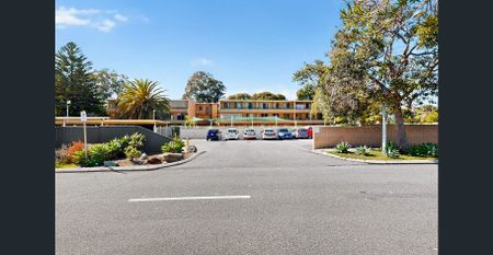 Renovated Apartment in Security Complex with Pool.. - Photo 5