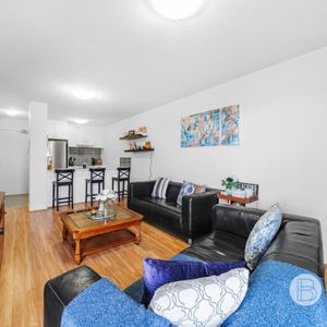 Spacious 2 bedroom - Photo 2