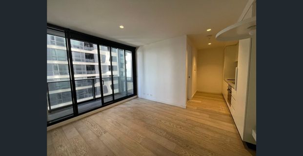2 Bedroom Apartment in the heart of CBD - Photo 1