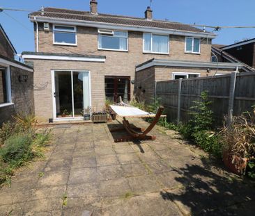 3 bedroom semi-detached house to rent - Photo 1