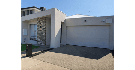 LUXURY FAMILY HOME - Photo 5