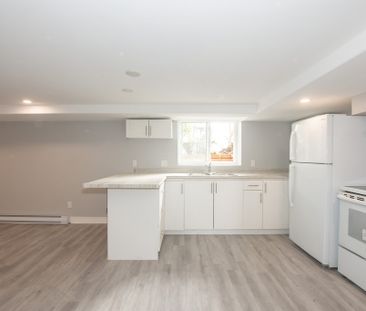 Updated 2-Bedroom Lower Unit in Welland! - Photo 4