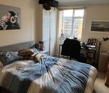 Room in a Shared Flat, Millbrooke Court, SW15 - Photo 2