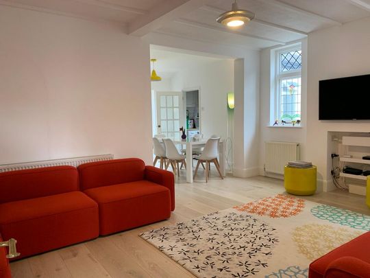 3 bedroom terraced house to rent - Photo 1