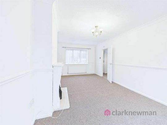 Purford Green, Harlow, CM18 - Photo 1