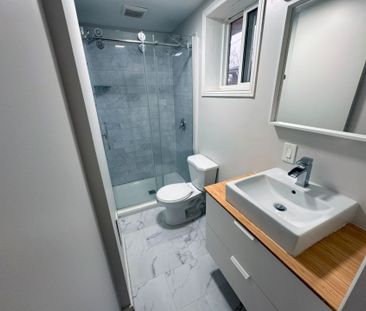 For Lease - 2 Windover Drive Unit# Main, Toronto, Ontario - Photo 2