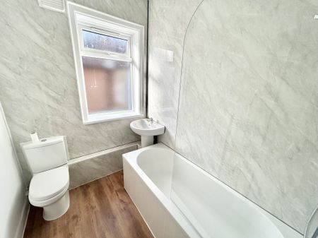 Bitterne Road West, Southampton - Photo 3