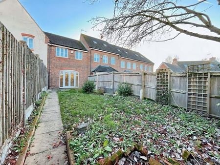 3 bedroom terraced house to rent - Photo 2