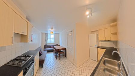 4 bedroom house to rent - Photo 2