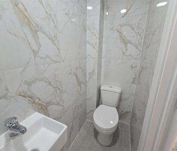 Studio to rent - Photo 6