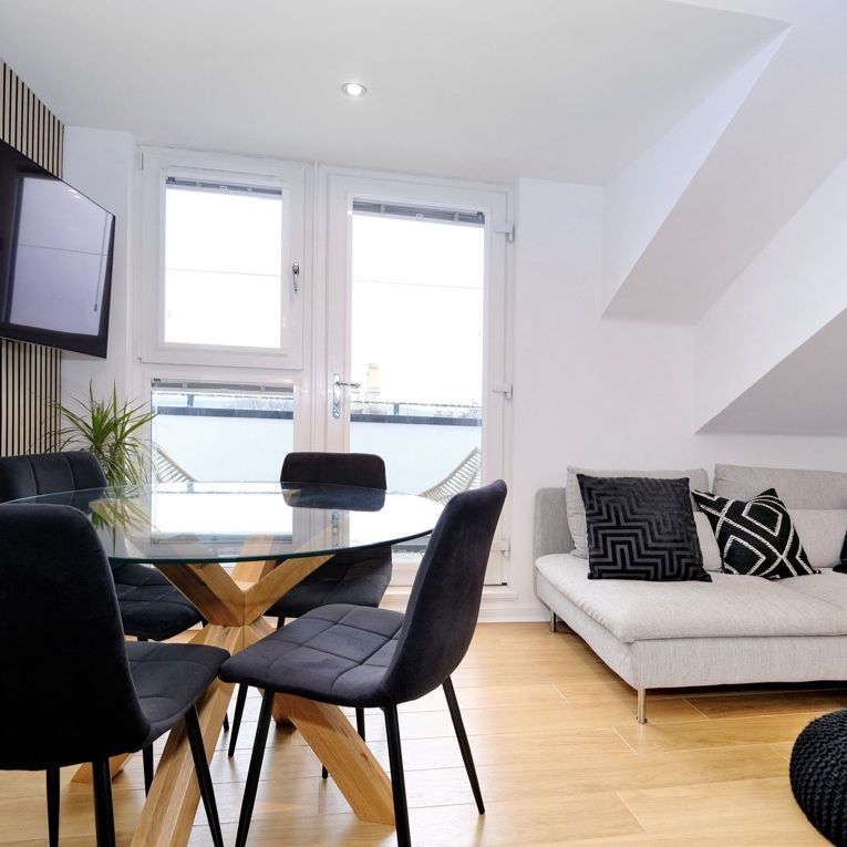 2 Bed Flat, Broomhill, AB10 - Photo 1