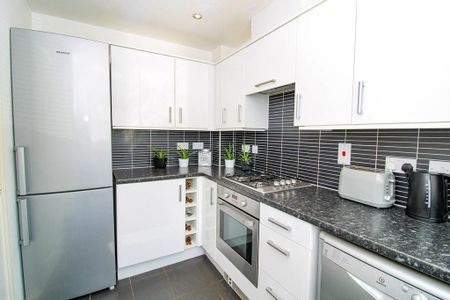 2 bedroom terraced house to rent - Photo 5