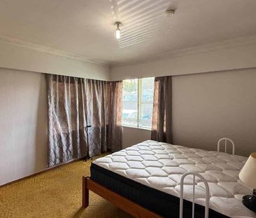 Cosy Two Bedroom Unit in Prime Location - Photo 1