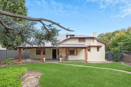 Brilliantly Located! An Idyllic Lifestyle Awaits! - Photo 5