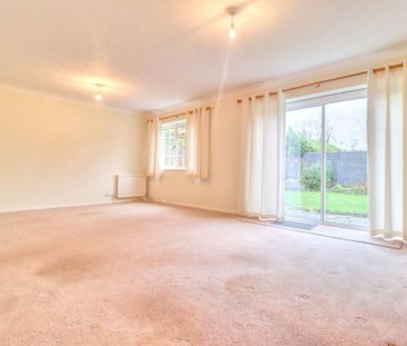 4 bedroom detached house to rent - Photo 2