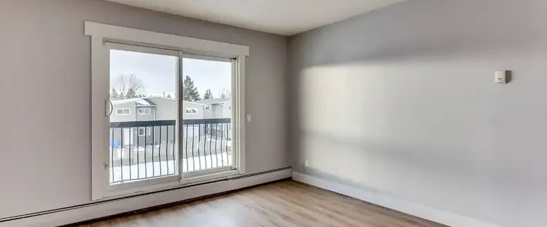 Elliston Place Apartments | 915 44 Street SE, Calgary - Photo 1